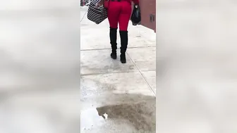 huge jiggly booty pt2 must watch