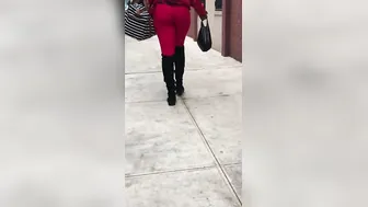 huge jiggly booty pt2 must watch