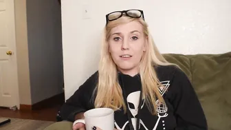 Voluptuous Young Mommy