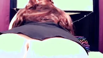 Rainah Elise Anal Play with Jewel Plug and Twerking Oiled Booty