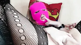 Verokita masturbate and squirt