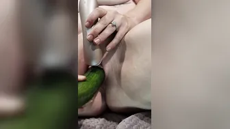 Slender amateur fucking twat with a cucumber and big orgasm contractions