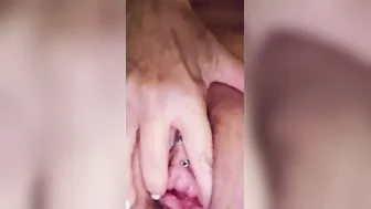 Performer lets Fan make her Squirt