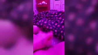 fucking my twat w mood lighting 