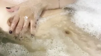 GENTLE MASTURBATION INSIDE A BUBBLE HOT TUB