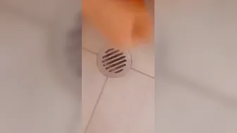 18 hoe fucks sex toy inside shower