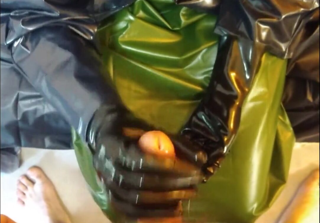 1083px x 756px - Hand Job with rubber gloves and double LATEX raincoat 4kPorn.XXX
