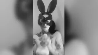 Bunny bimbos offer JOI with cum count down. Hope your all ready to jerk off to my instructions 