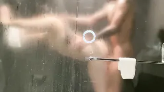 Amateur lovers fucks into the shower