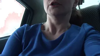 Fucking vagina hardly with banana into the vehicle / outdoors