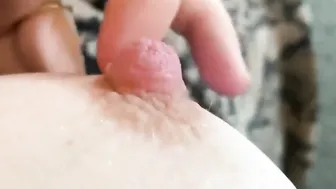 I enjoy my nipples to be pinched so rough while I feel your penis against my butt ❤︎