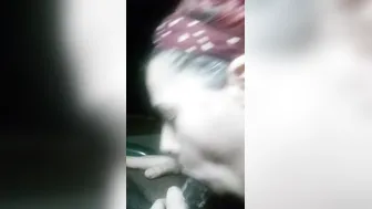 White bimbos give sloppy bj to bbcs