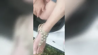 Paying a hitchiker 5$ to clean my dick