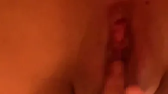 ぽっちゃり人妻のオナニーを下から見てみた！超ドアップおまんこオナニー
