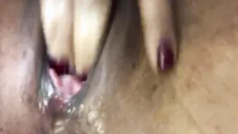 Finger Fuck into my soak snatch