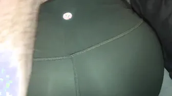 Receiving A Combination of a Toes  Hand Job with a Creampie Stretched On Her Butt Gets Licked Up