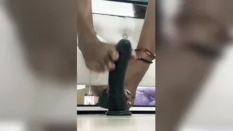 Scarlettes curves foot play till you cum