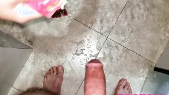 Chuveiro de bastidores com a loira gostosa
