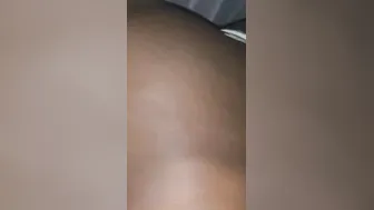 Cum n this leaking Pussy…