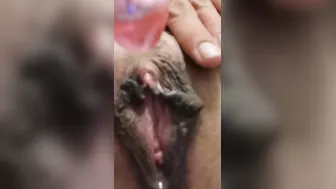 Pushing all them juices out