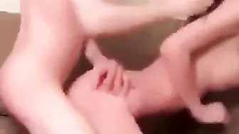 19 year old yasindaki koltukta sikişiyor
