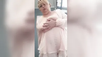 Mommy seduces you new years day with slutty tease