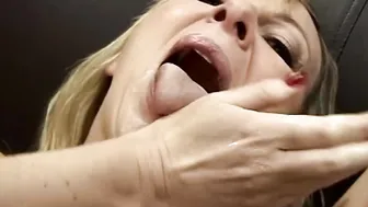 Blonde Bae double masturbating her holes