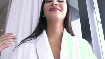 Young and Ripe Gianna Dior Shows Off Her Crazy Sexy Ripe
