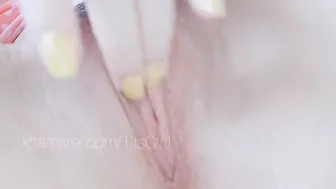 Unshaved juicy twat