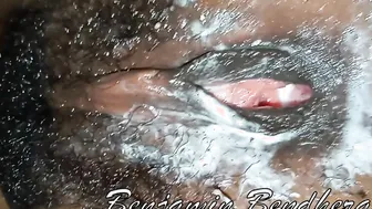 SUBSCRIBE - UNSHAVED CREAMY CLOSE UP ON LOOP (ON LOOP)