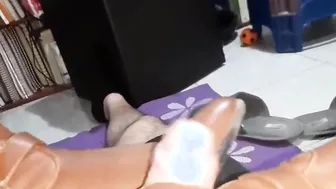 40 minutes of bootjob by bbw wifey inside leather brown boots with final cum on boots now into homemades