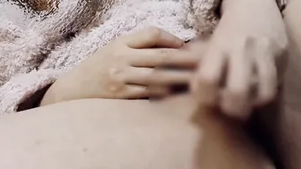 【個人撮影】超リアルな舌型バイブでカメラを忘れて激しいオナニー♡︎Japanese anime masturbation