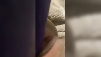 Small vagina jizzes inside less than a minute