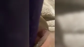 Small vagina jizzes inside less than a minute