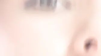 Beauty slender barely legal dig solo cunt play