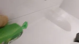 Pissing women Tape 12