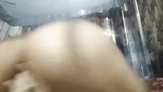 trying anal with my finger fuck