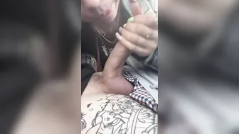 babe Cougar offer SLOPPY DEEP THROAT ORAL SEX while driving