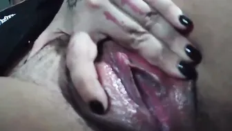 Rubbing my clitoris until I cum – performance Megara Pandora