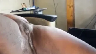 My Bae African BBW GF Squirting waterworks and Pee out of her bald twat Wat