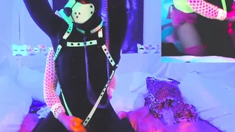 @SexyNeonKitty Female Domination Pegging anal fucking puppy play booty live sex performance on Chaturbate