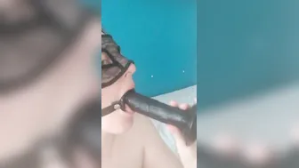 Deepthroating my dildp