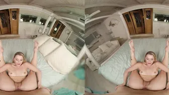 5 Performer Service From Blonde Cutie Evelyn Payne VR Porn