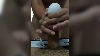 Punheta matinal com o egg