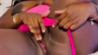Rubbing 1 out before the pool party