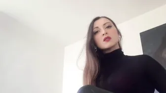 italian ADORAMI IL CULO E PRENDITI I MIEI INSULTI