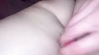 Mon homme bande de me voir menfoncer mon sex sex toy...