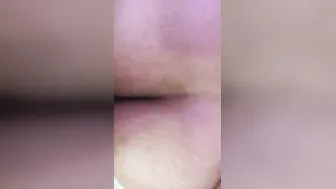 Я кончаю на большую задницу моей девушки