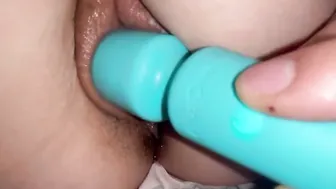 Cougar squirts all over my sheets 