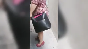 Les Presento mi hermosa esposa exhibicionista buenisima y cuckold